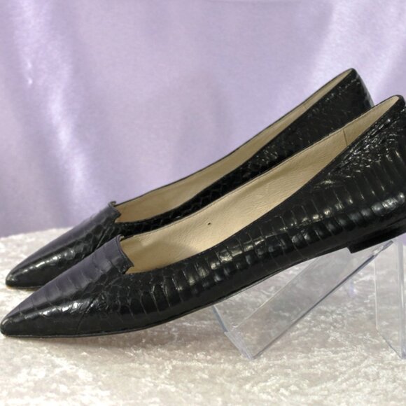Vince Camuto Black Embossed Leather Pointed Toe Flats NWOB Size 5 - Picture 3 of 7